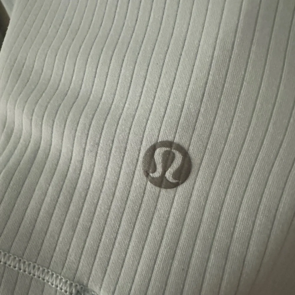 Lululemon Icy Blue Ribbed Rulu Long Sleeve Running or Training Top - Picture 6 of 7